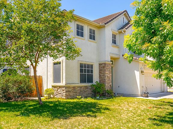 3rd image of 3724 Macadamia Ln