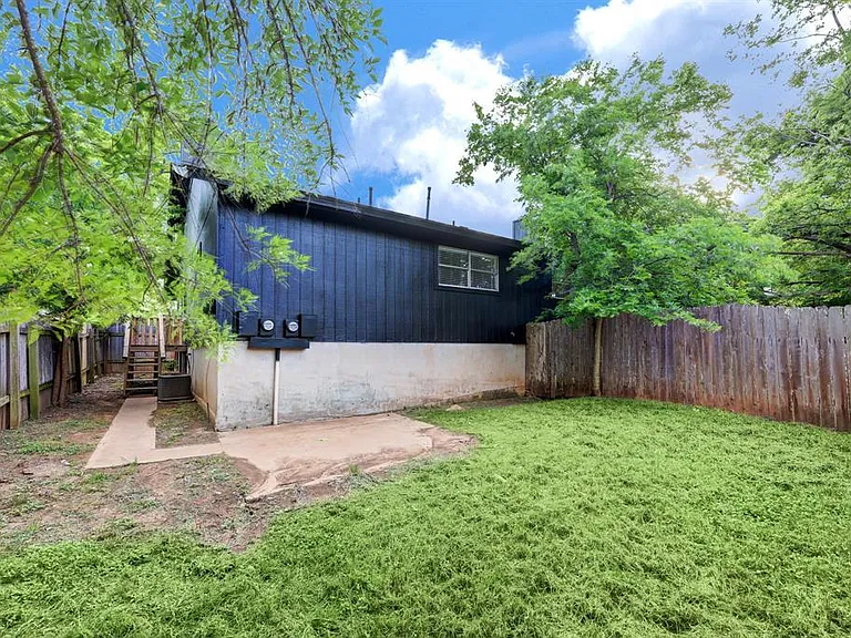 11425 Ptarmigan Dr #A — Photo 10