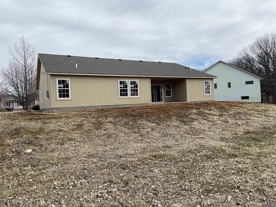 2nd image of 33 Northwest Pl