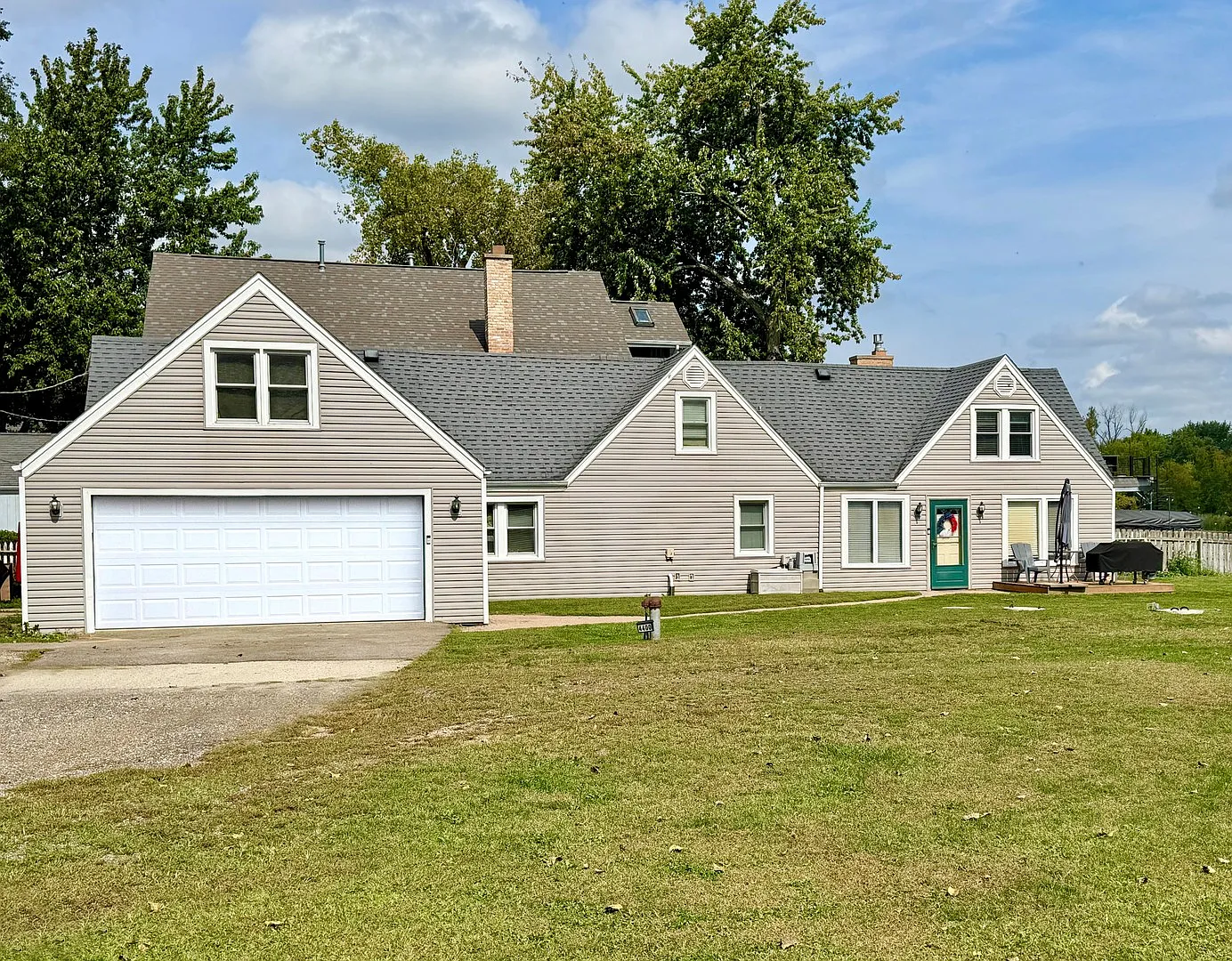 4400 Riverside Dr photo 1