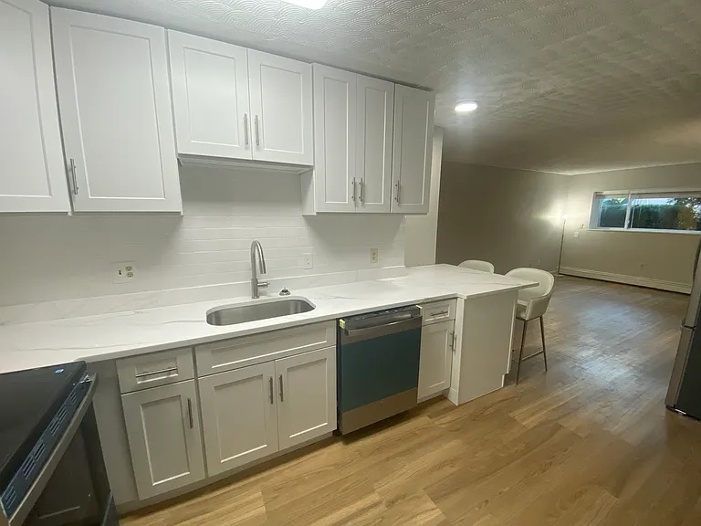 1409 River St #7 — Photo 3