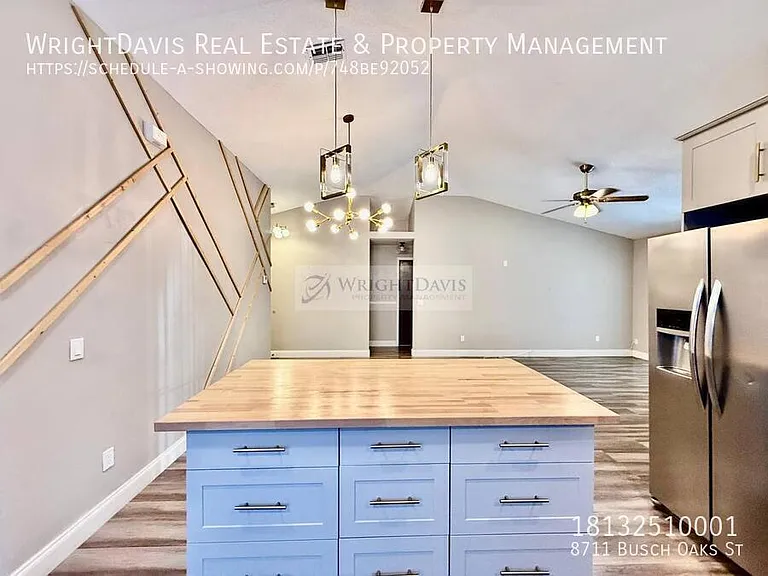 8711 Busch Oaks St — Photo 16