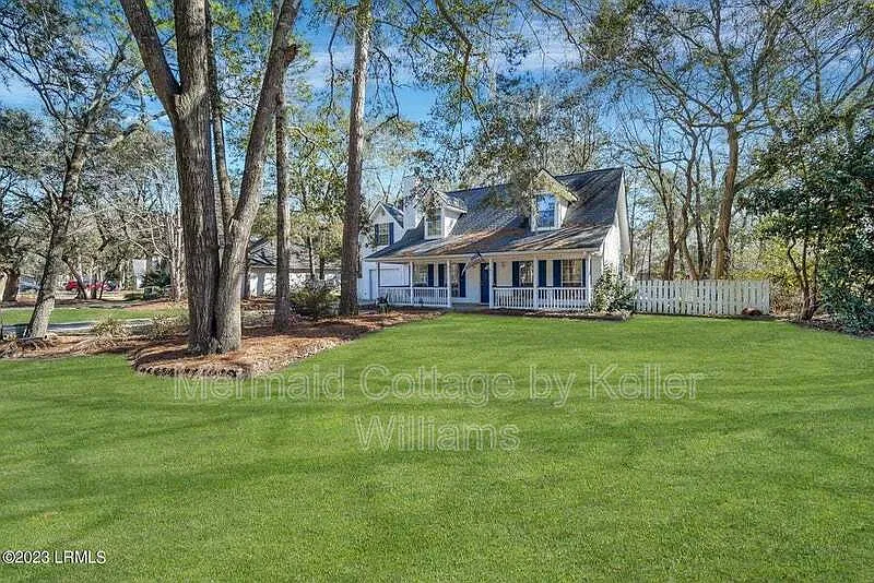 3 bed, 2.5 bath, 2318 sqft, $2,500 — Photo 1