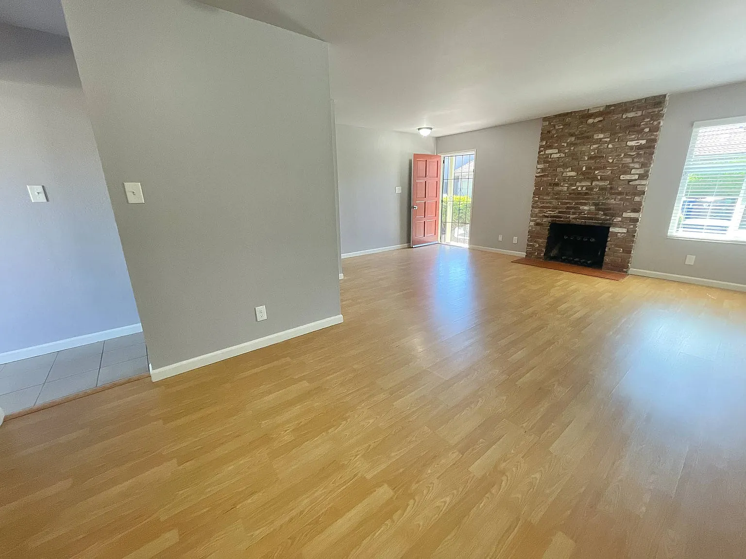 3269 Somerset Ave — Photo 2