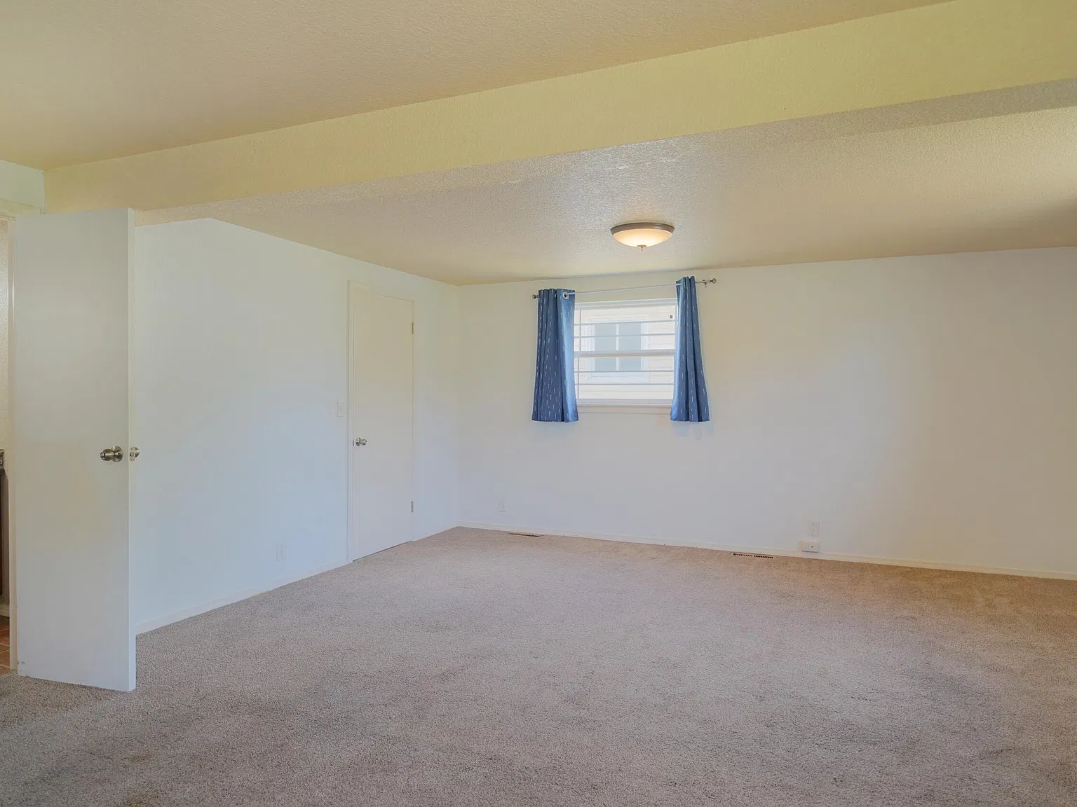 4 bed, 3.0 bath, 1650 sqft, $1,625 — Photo 3