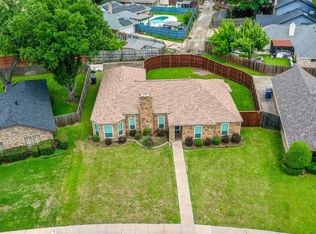 205 Pebblecreek Dr, Garland, TX 75040