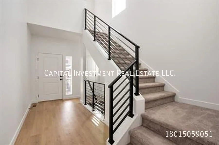 4 bed, 3.5 bath, 3200 sqft, $3,190 — Photo 2