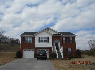 225 Brookstone Dr SW, Calhoun, GA 30701