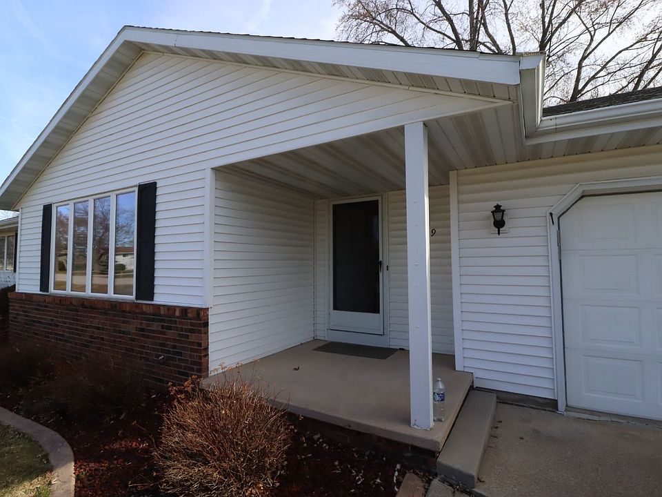 1139 Home Ave, Menasha, WI 54952 Zillow