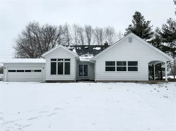 2037 E Springhill Dr, Terre Haute, IN 47802