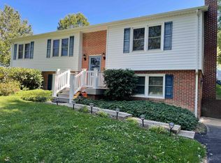 2632 Pinewood Dr, Draper, VA 24324