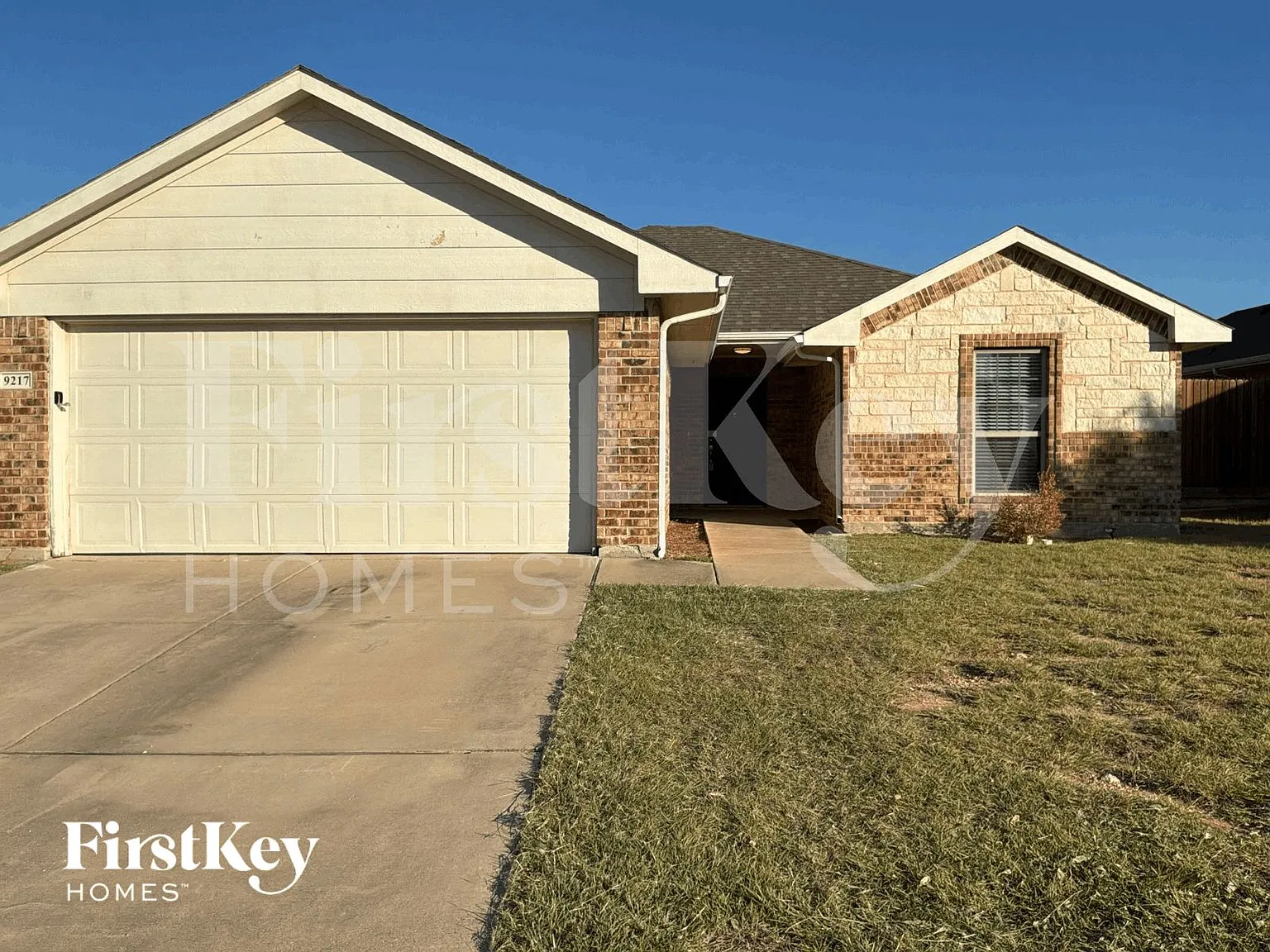4 bed, 2.0 bath, 1657 sqft, $1,995 — Photo 1