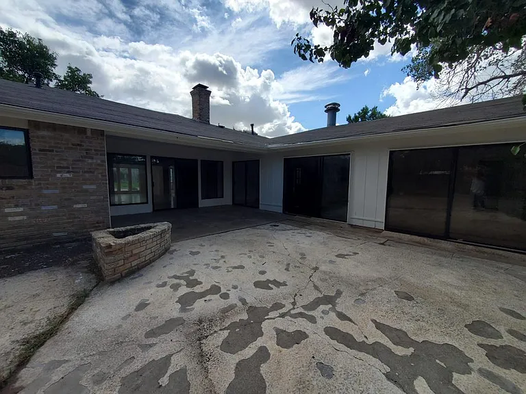 1511 Estates Way — Photo 52