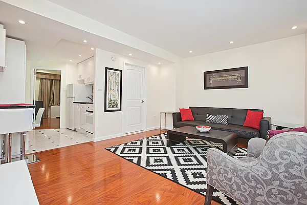 Rented by Manhattan Management Group | media 26