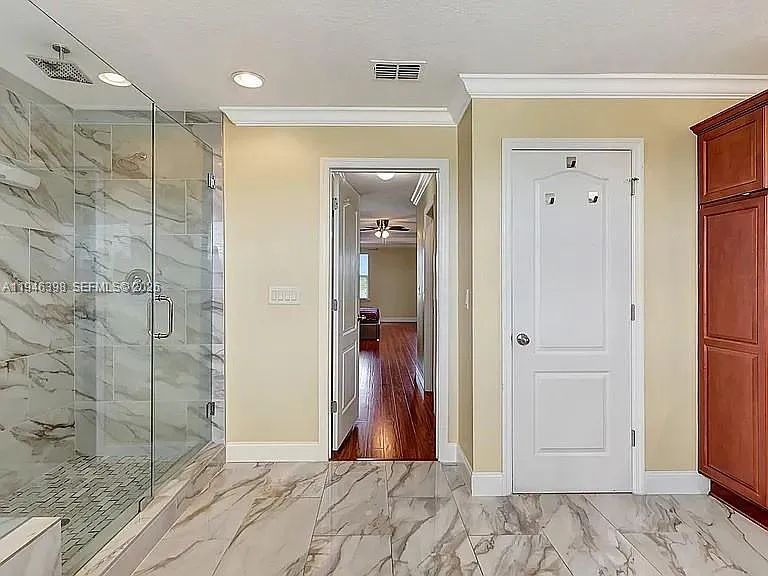 1018 SW Eckard Ave — Photo 38