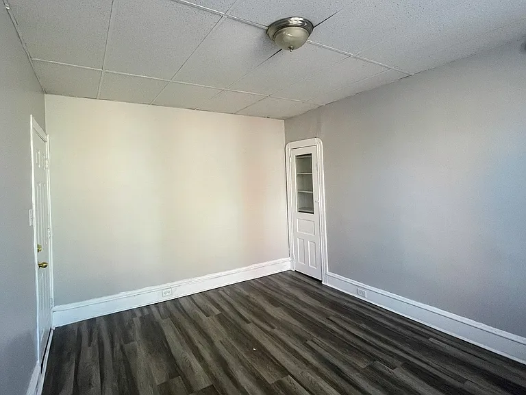 1242 W Allegheny Ave #1R — Photo 7