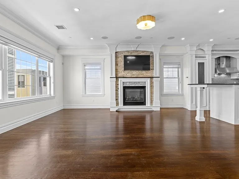 161 Tudor St #4A — Photo 7