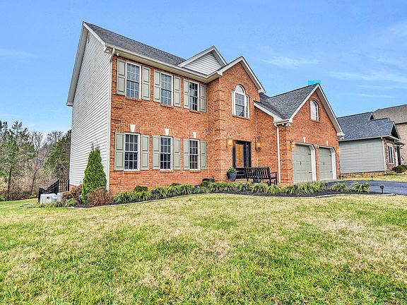 2nd image of 7935 Carriage Park Dr