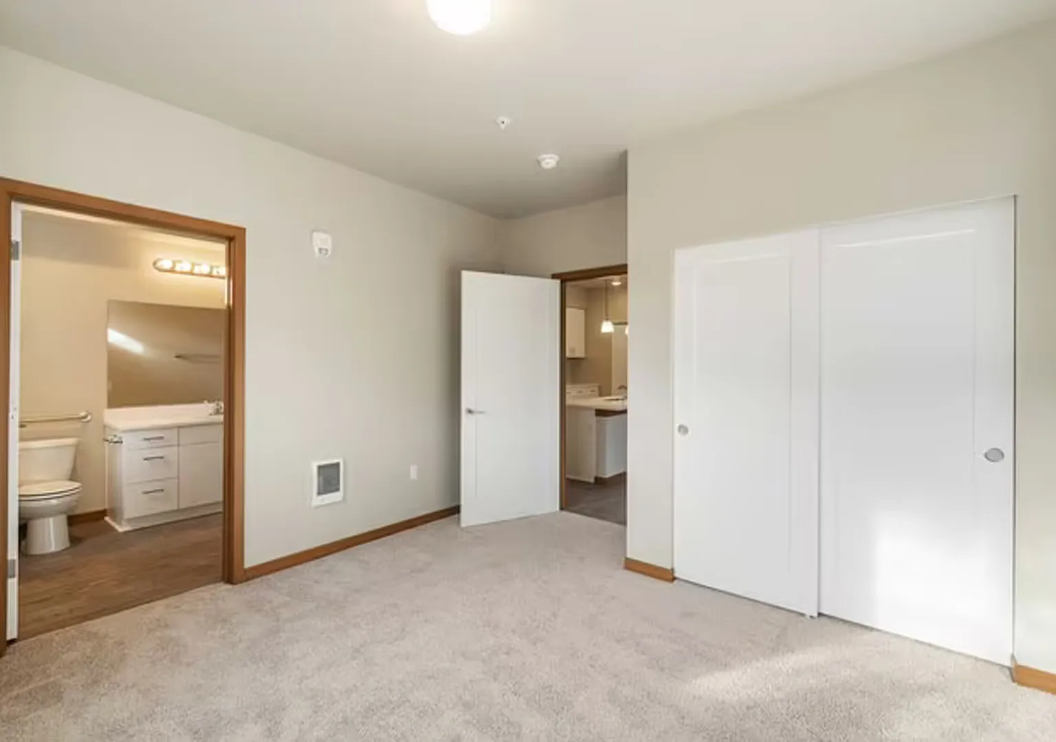 8609 Locust Ave — Photo 4