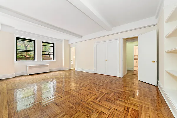 Rented by MNS | media 4