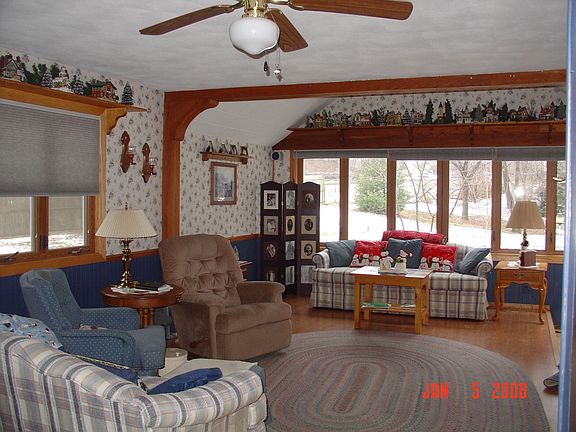 Living Room - view of pond