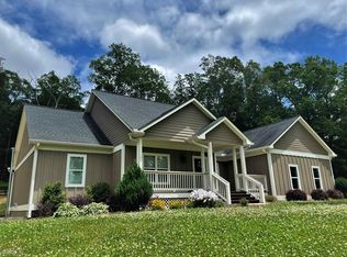 698 Copper Mines Rd, Murrayville, GA 30564