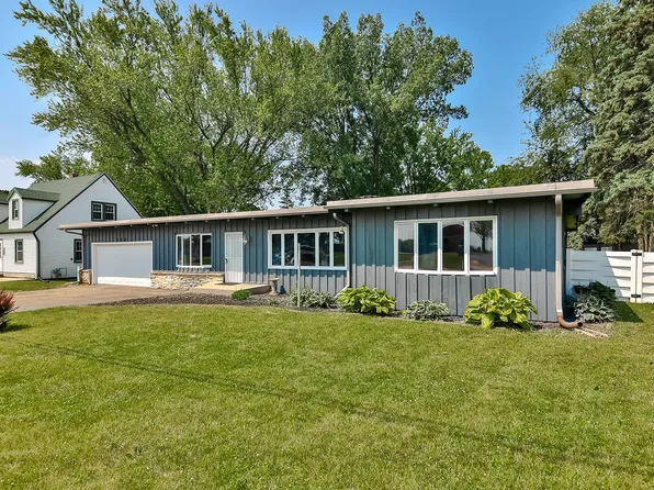 408 N Elida St, Winnebago, IL 61088