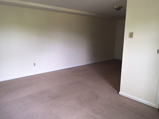 2nd image of 615 E Mosser St APT 9