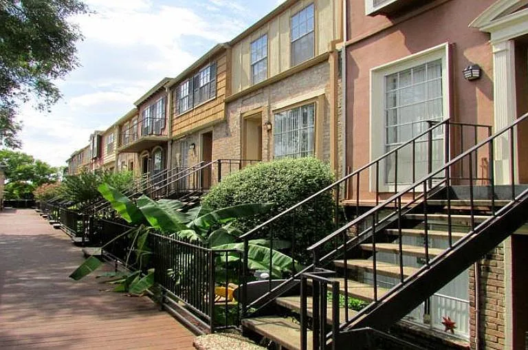 Briarwood Apartments — Photo 2