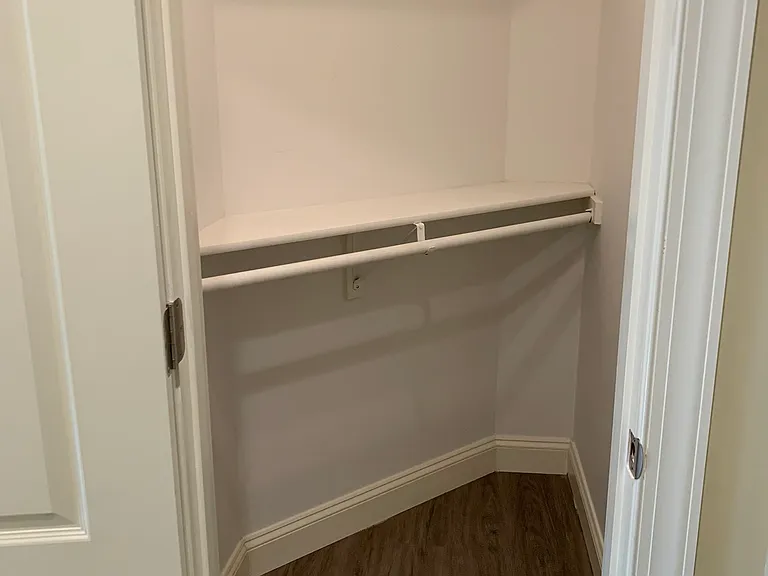 Hall Dr — Photo 7