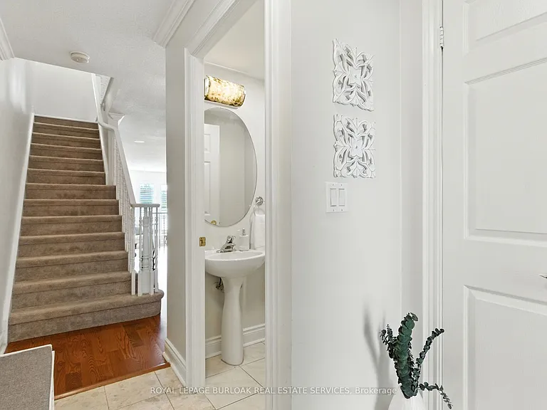 442 Maple Ave #7 — Photo 4