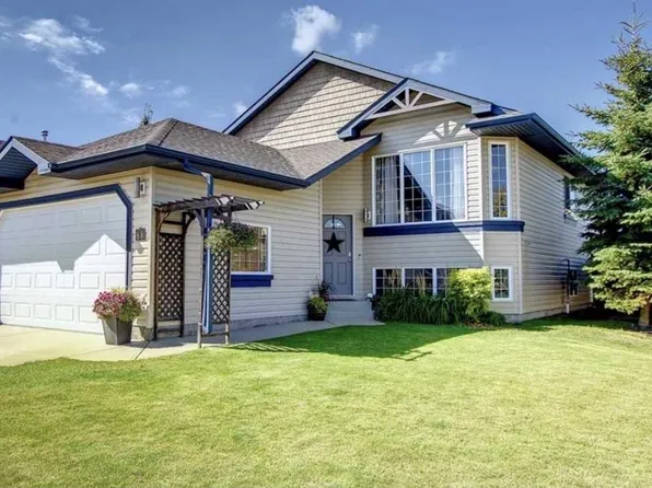 68 E Garden Rd, Lacombe, AB T4L 2P1