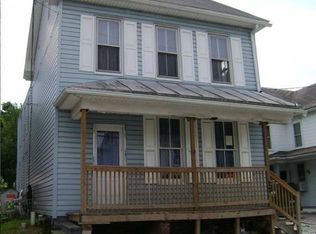22 Church St, Seven Valleys, PA 17360