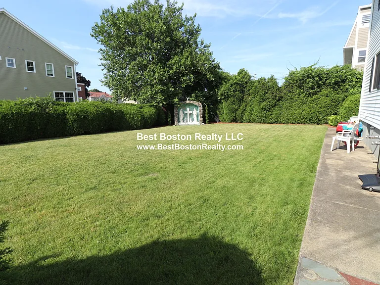 1 Vassar St #1 — Photo 8