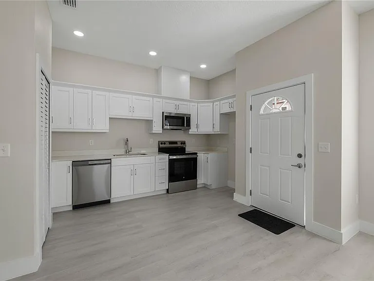 6974 Belltree Ct — Photo 5