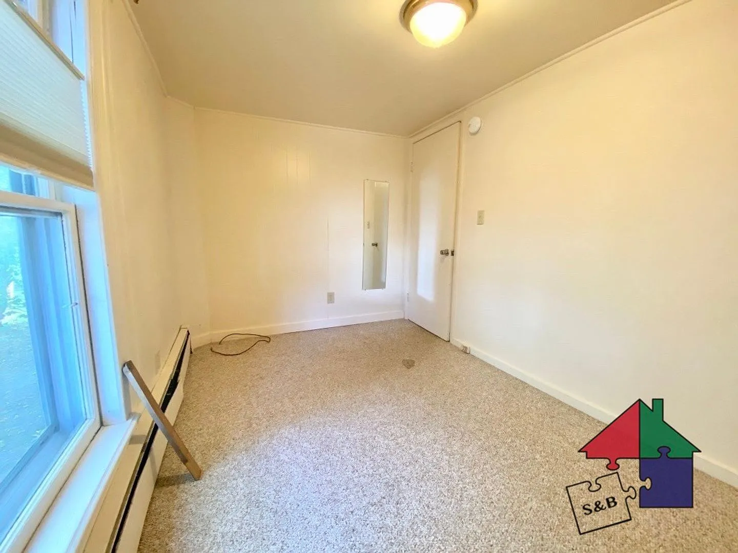225 Elm St — Photo 4