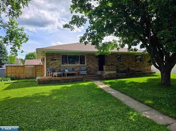 722 8th St S, Virginia, MN 55792