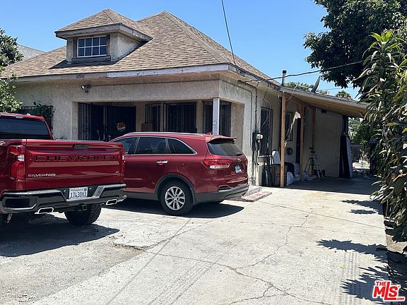 3rd image of 10910 Wilmington Ave
