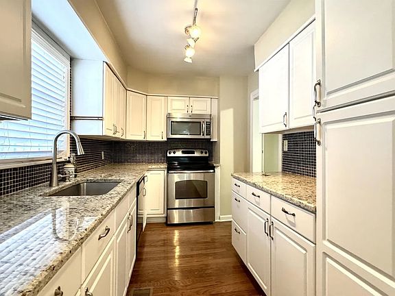 5th image of 501 Gerald Rd