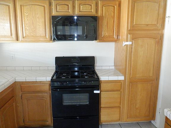 5th image of 1703 E Retford St