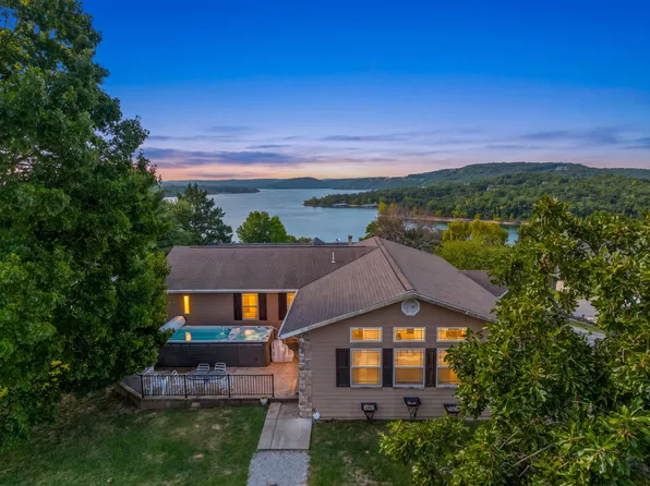 32 Arrowood Lane, Kimberling City, MO 65686
