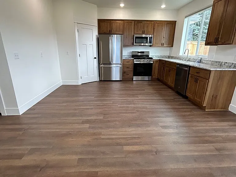 203 Amusement Ave — Photo 7