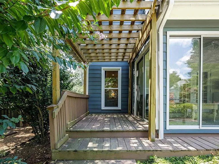 1140 Mitsy Forest Dr NE — Photo 36