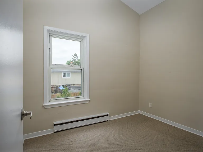 153 Arbour Glen Cres — Photo 14