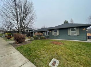 2920 Farmington Ave, Medford, OR 97504