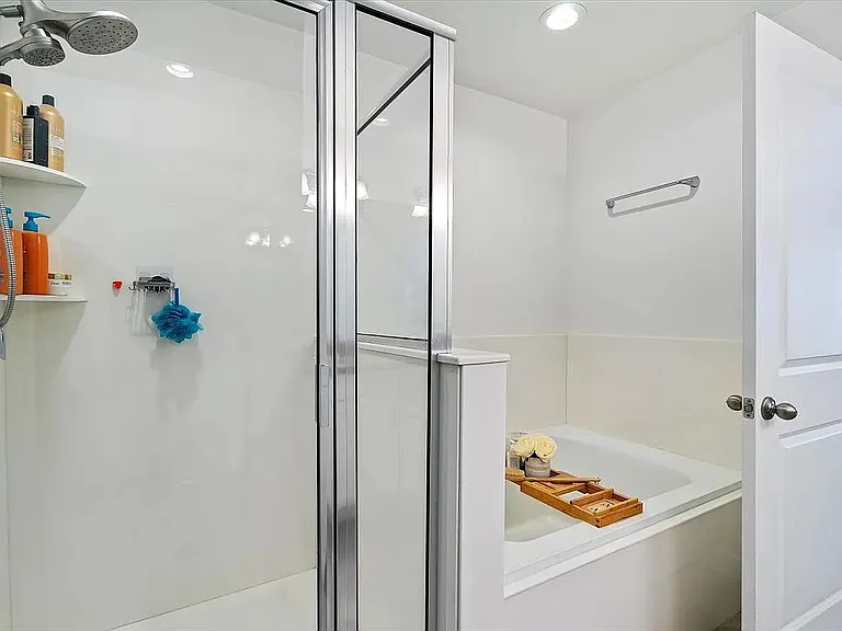 14818 S Queens Garden Ln — Photo 32