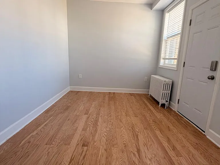1228 Raum St NE #1 — Photo 8