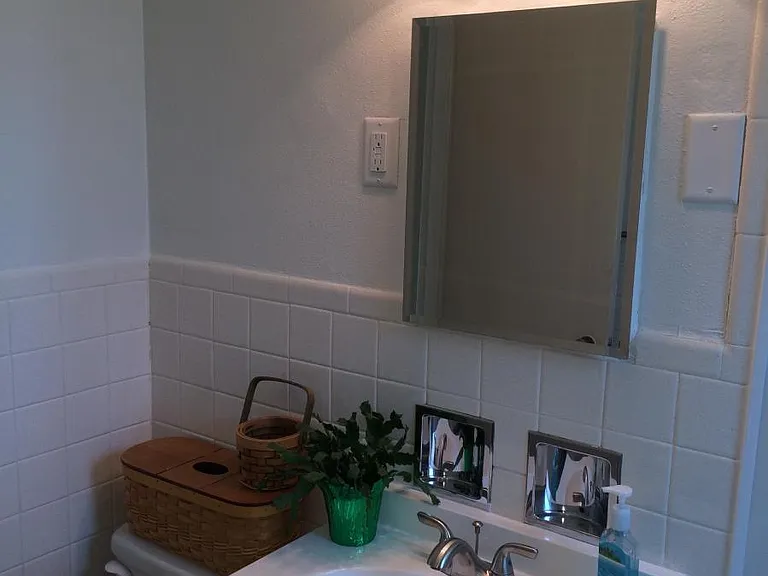 906 Walnut St — Photo 10