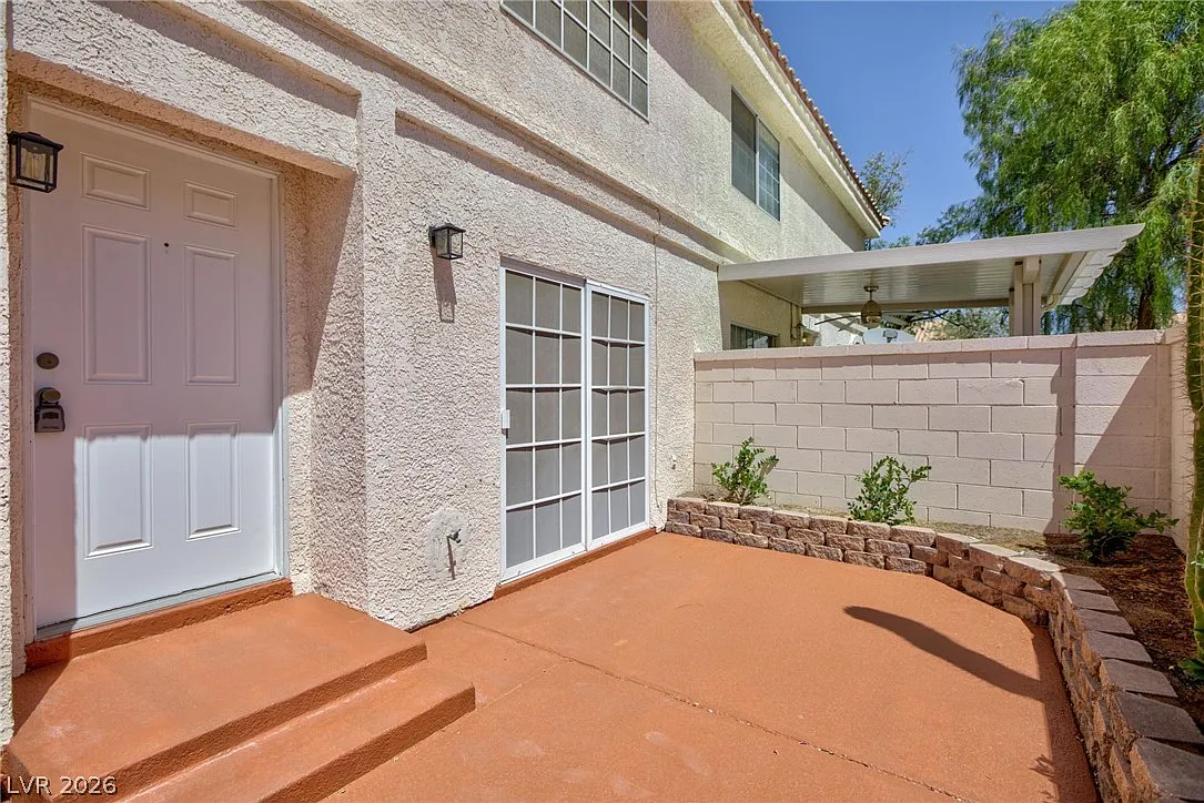 3 bed, 2.5 bath, 1523 sqft, $2,050 — Photo 4