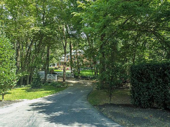 2nd image of 5682 Elmgee Dr
